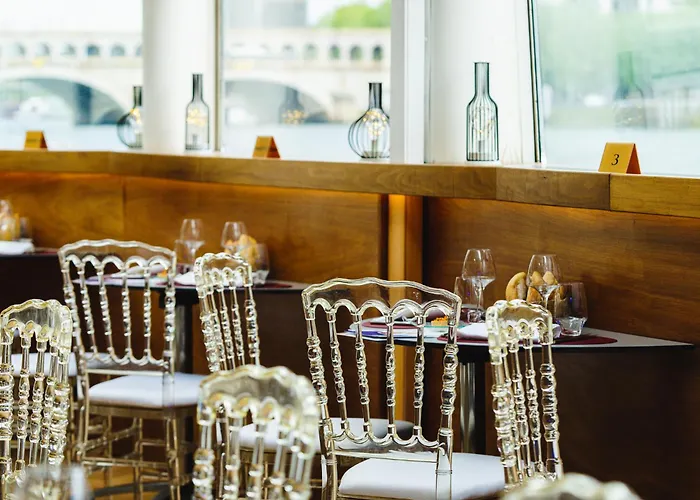 Vip Paris Yacht Hotel & Spa